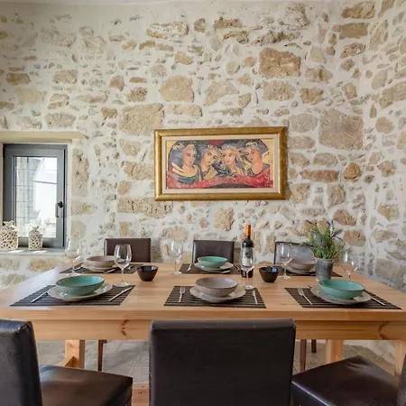 Stonehouse South Crete 펜션 *