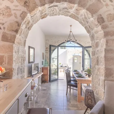 Stonehouse South Crete * Vóroi
